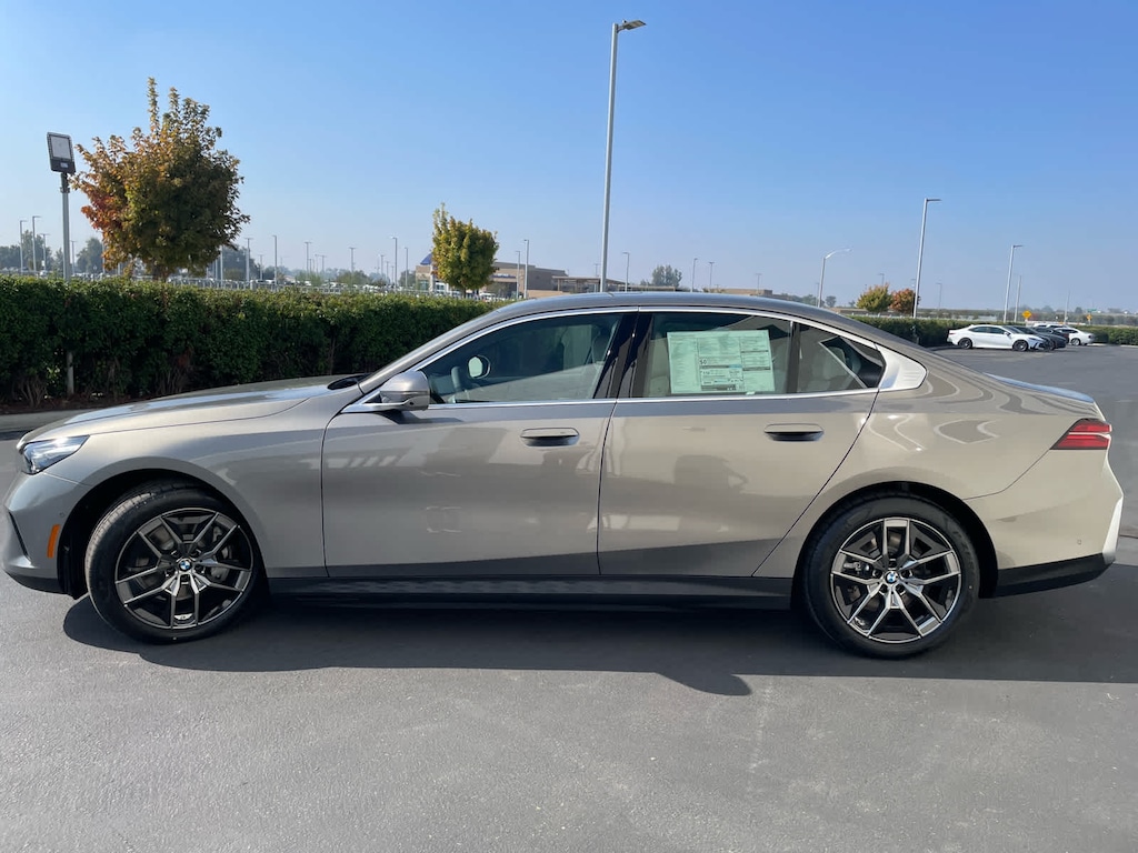 New 2026 BMW i5 eDrive40 Sedan