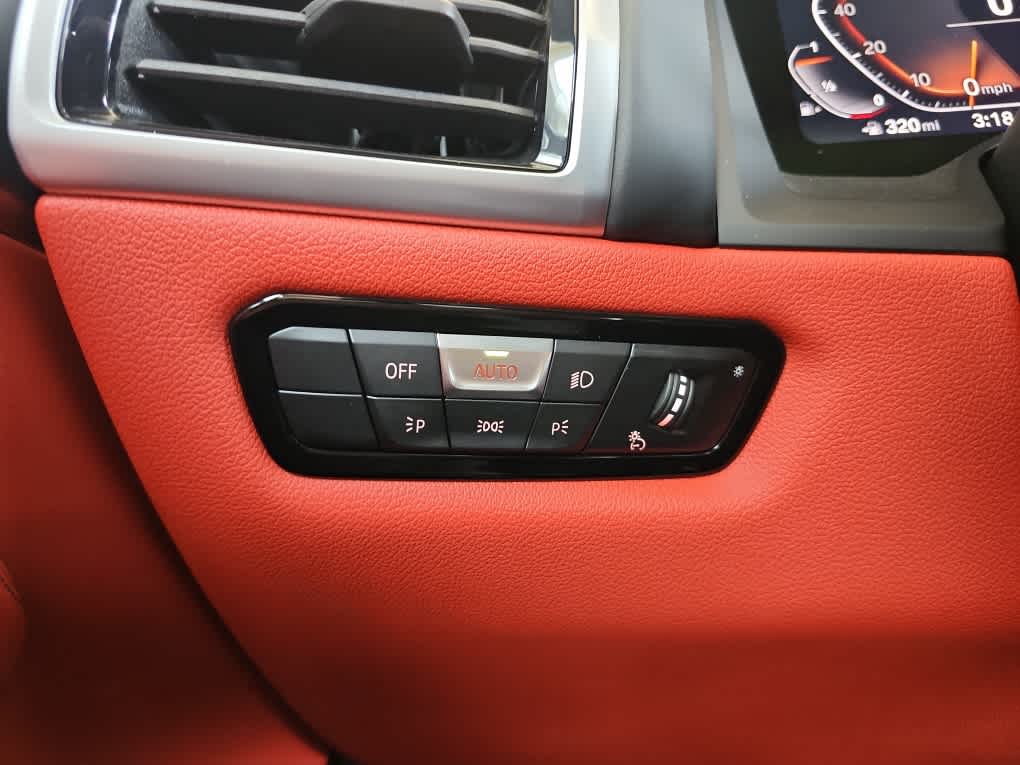 2026 BMW 8 Series 840i - Photo 20