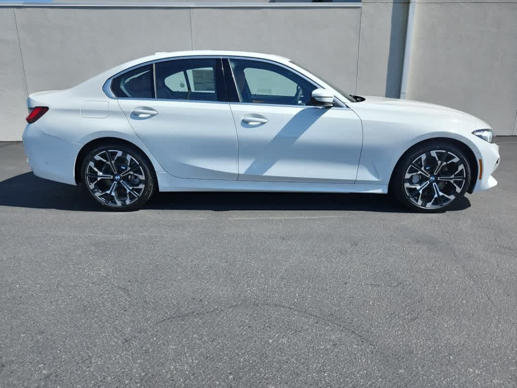 New 2026 BMW 330i Sedan
