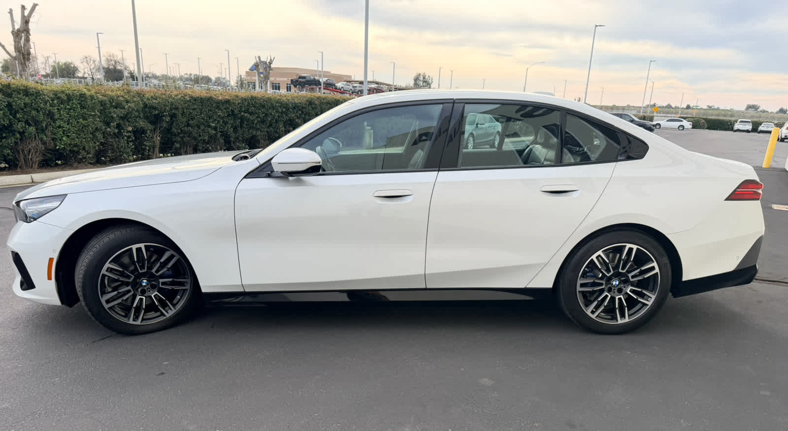 2026 BMW 530I 530I XDRIVE photo 3