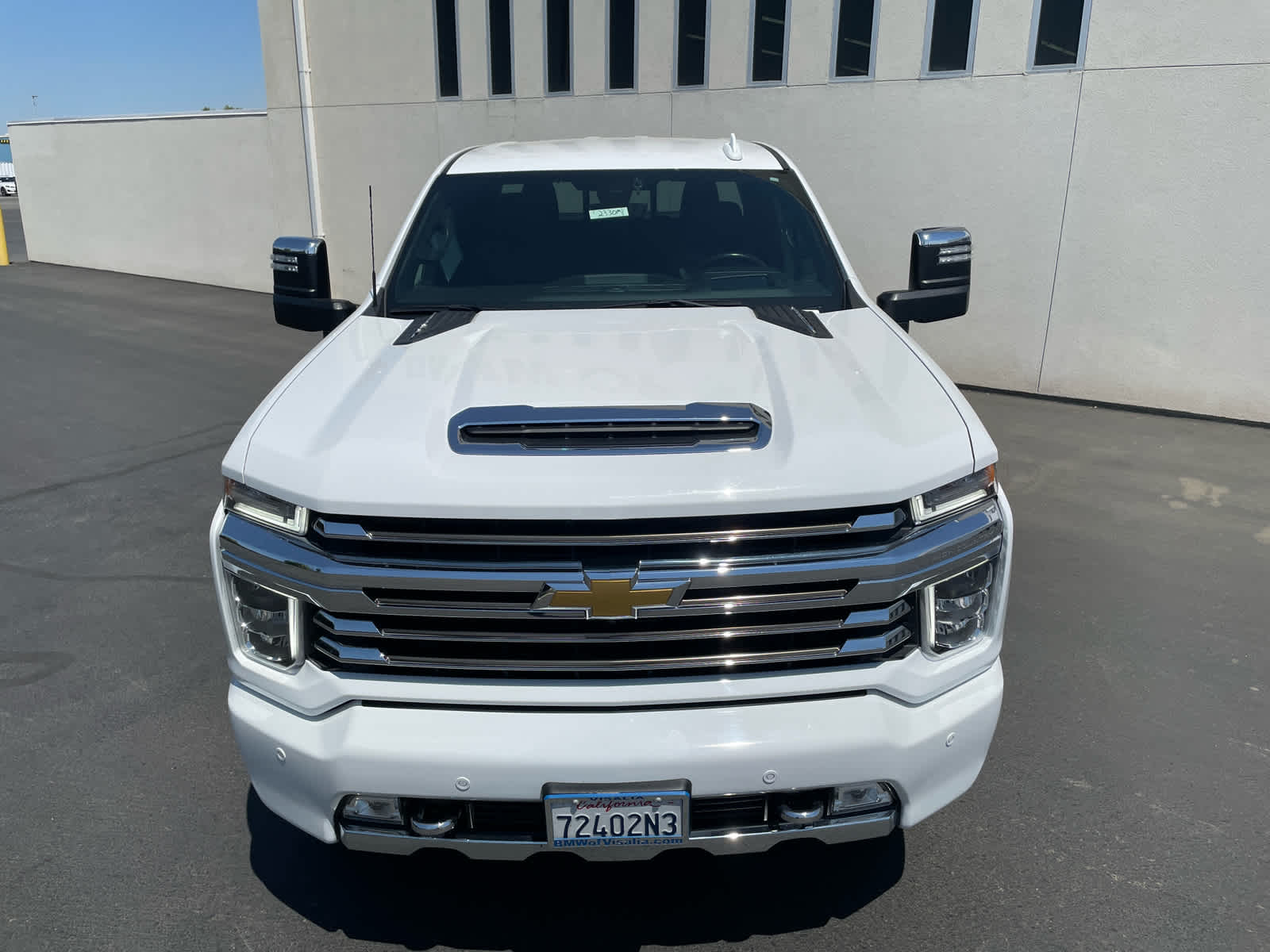 2022 Chevrolet Silverado High Country photo 2