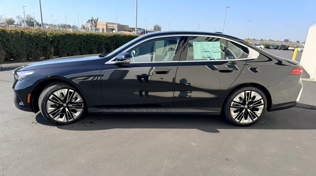 New 2026 BMW 530i Sedan