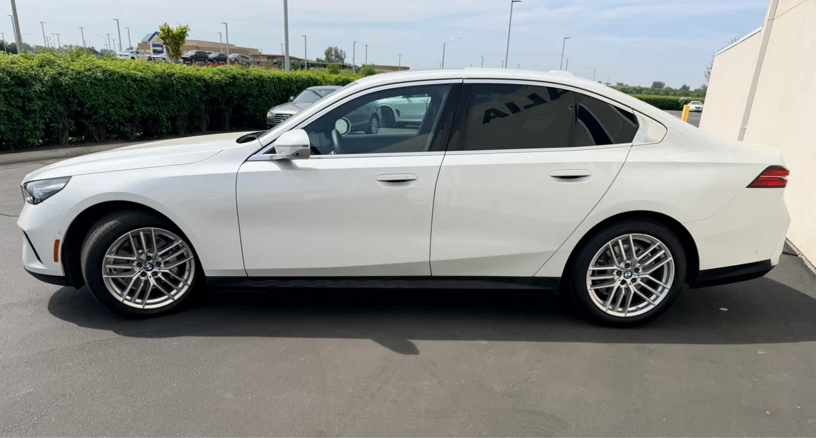 2025 BMW 530I 530I XDRIVE photo 3