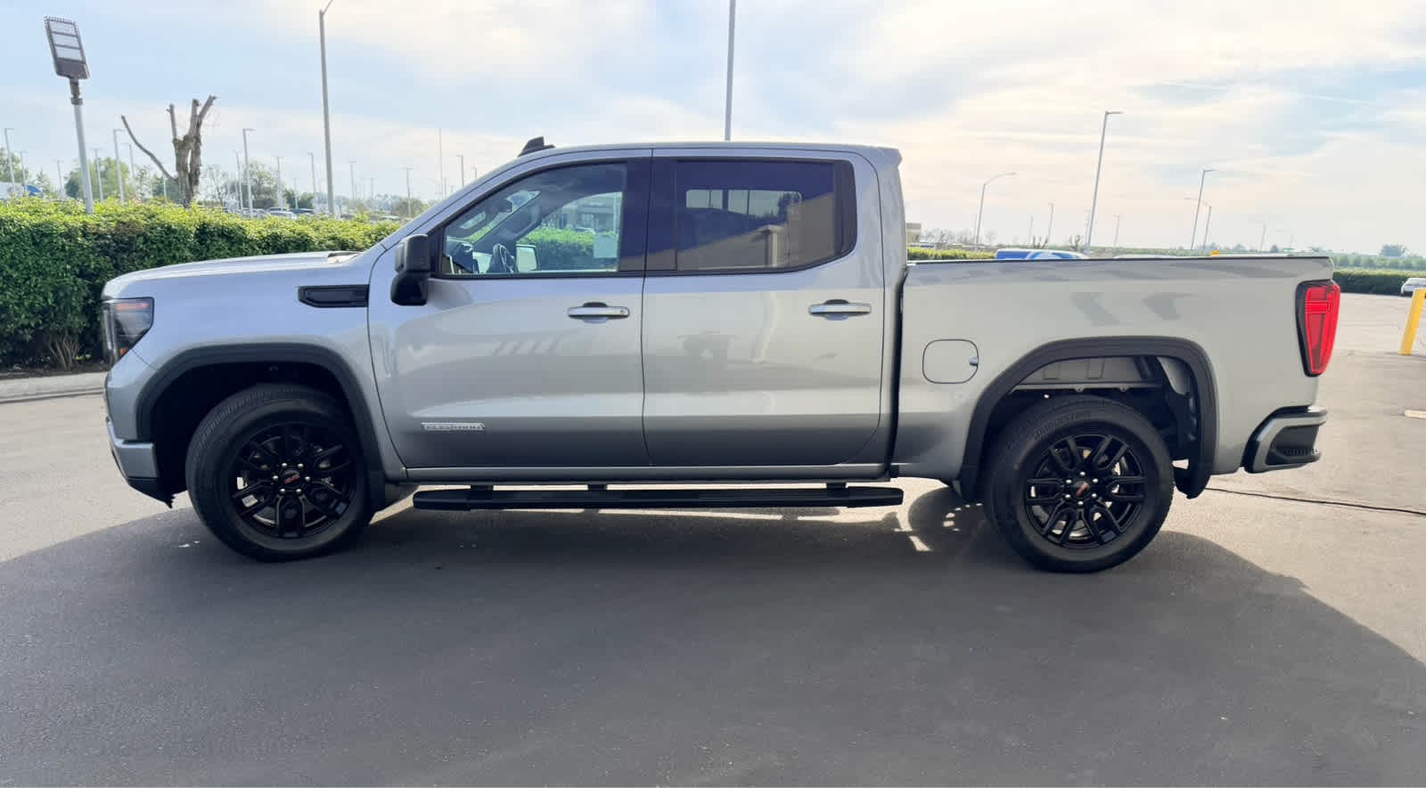 2024 GMC Sierra 1500 4C photo 3