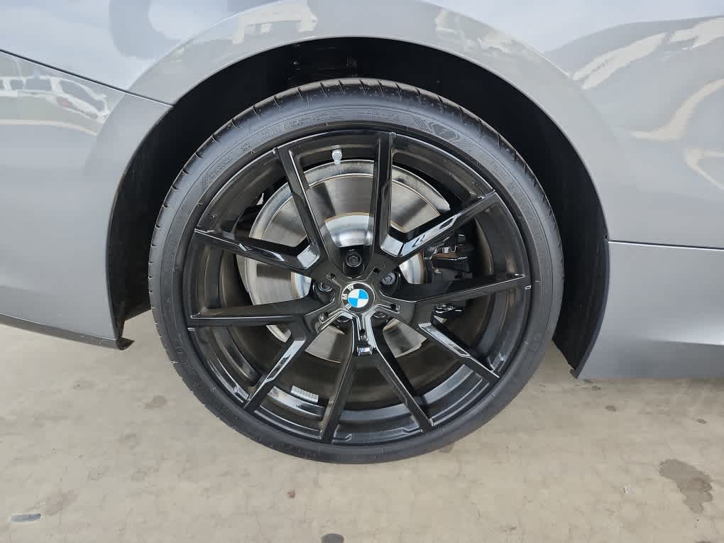 2026 BMW 8 Series 840i - Photo 9