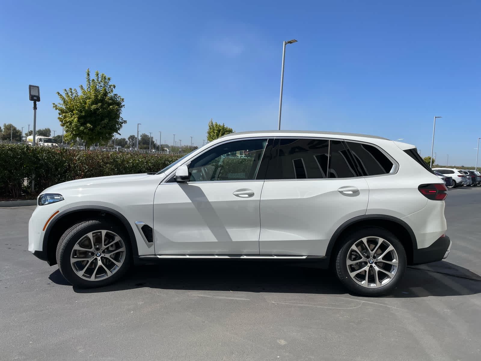 2026 Bmw X5 xDrive40i photo 3