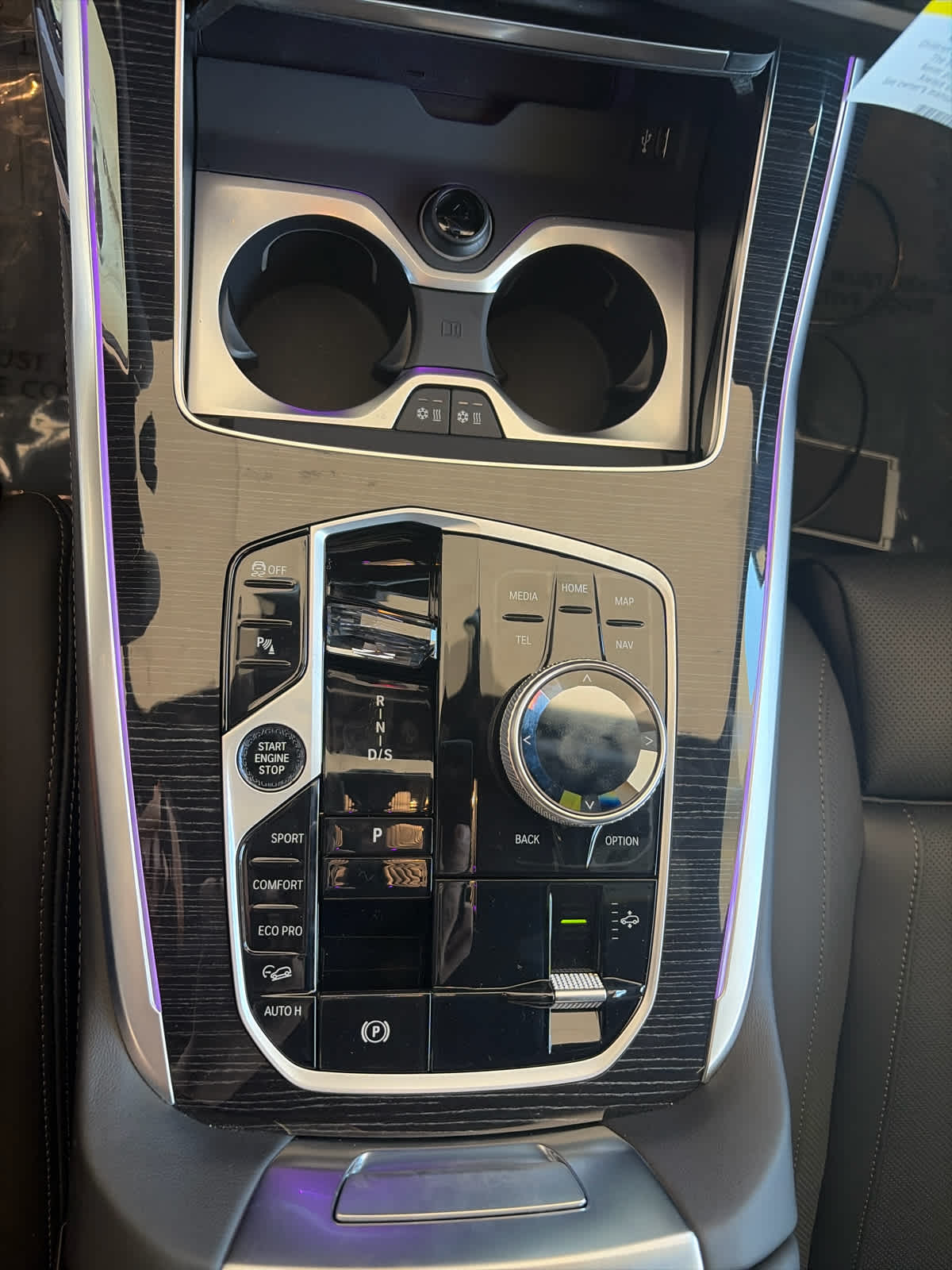 2026 BMW X7 M60i - Photo 12