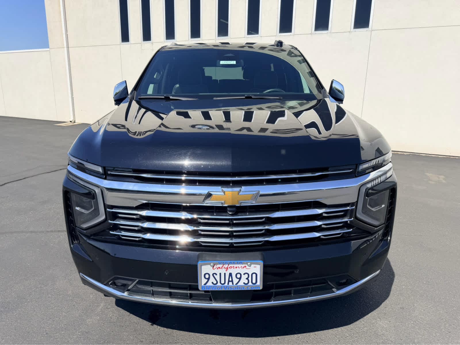 2025 Chevrolet Tahoe UT photo 2