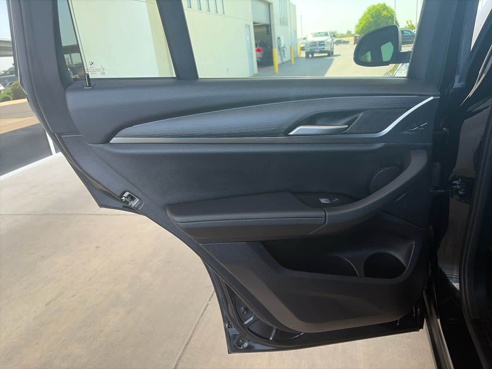 2023 BMW X4 30i - Photo 11