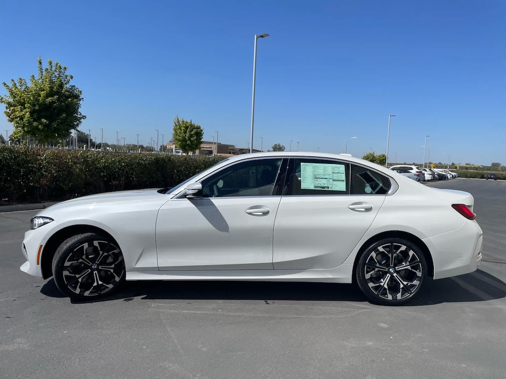 New 2025 BMW 330i Sedan