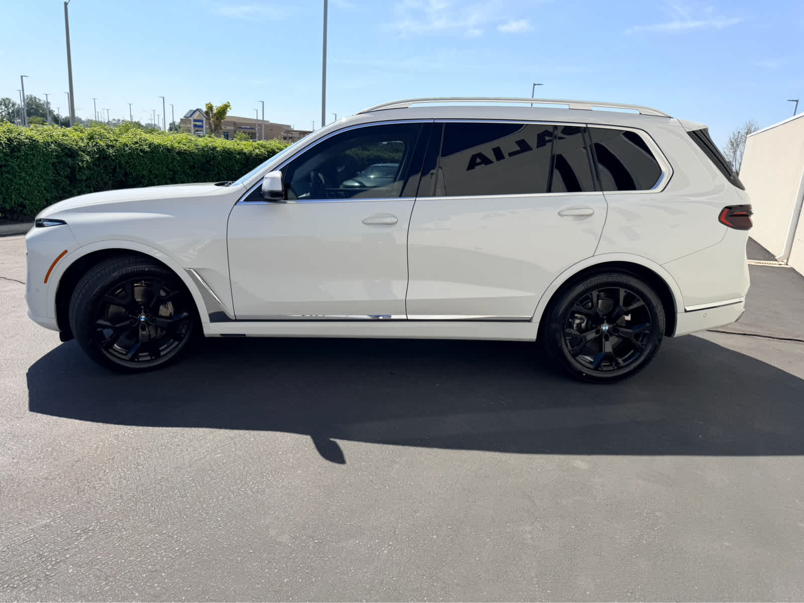 2023 BMW X7 UT photo 3