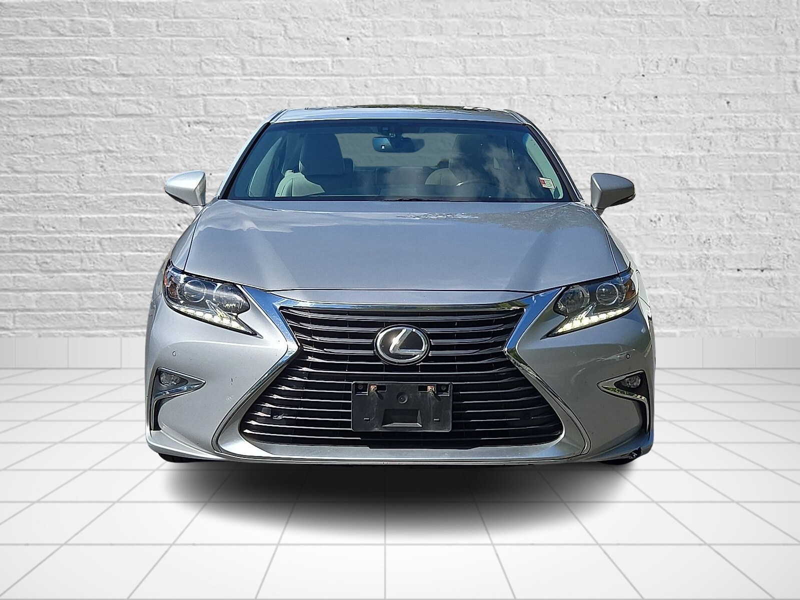 2016 Lexus ES 350 photo 2