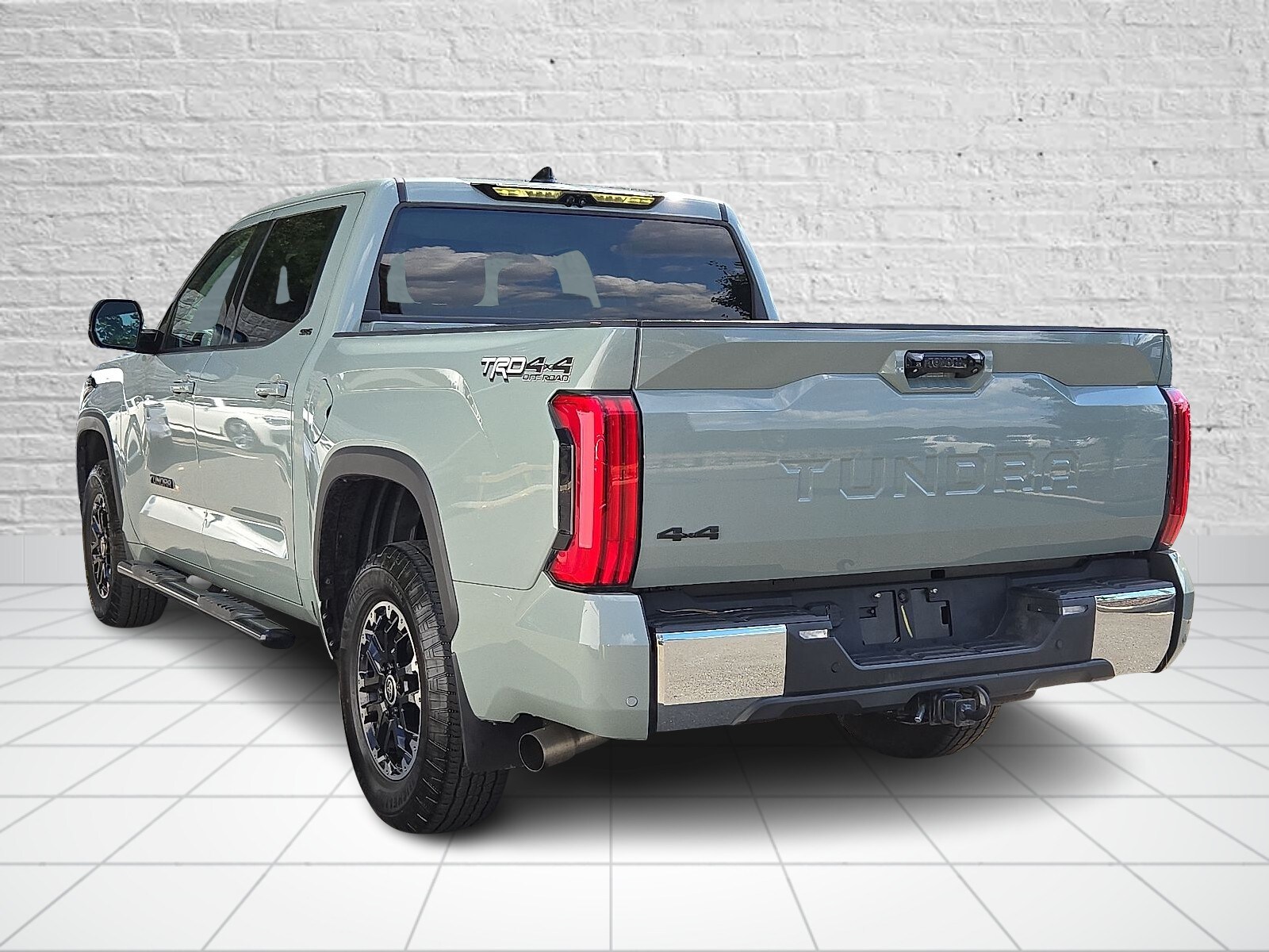 2022 Toyota Tundra SR5 CrewMax photo 4