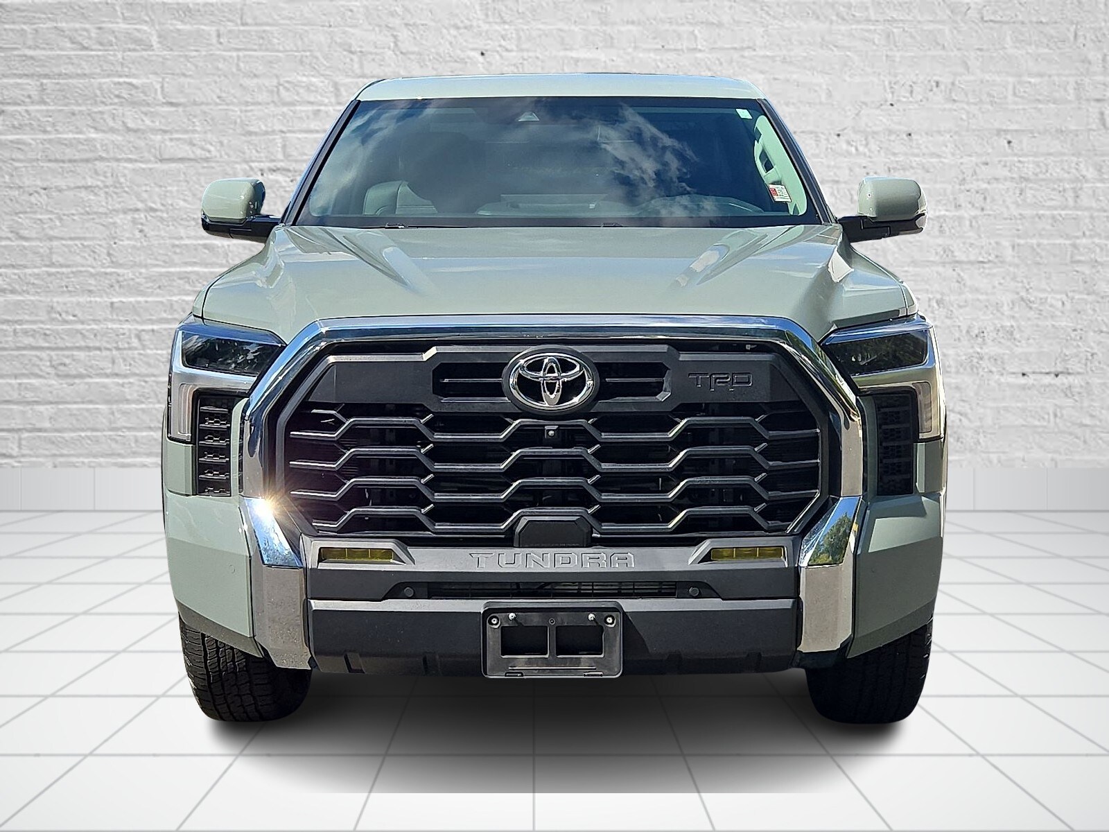 2022 Toyota Tundra SR5 CrewMax photo 2