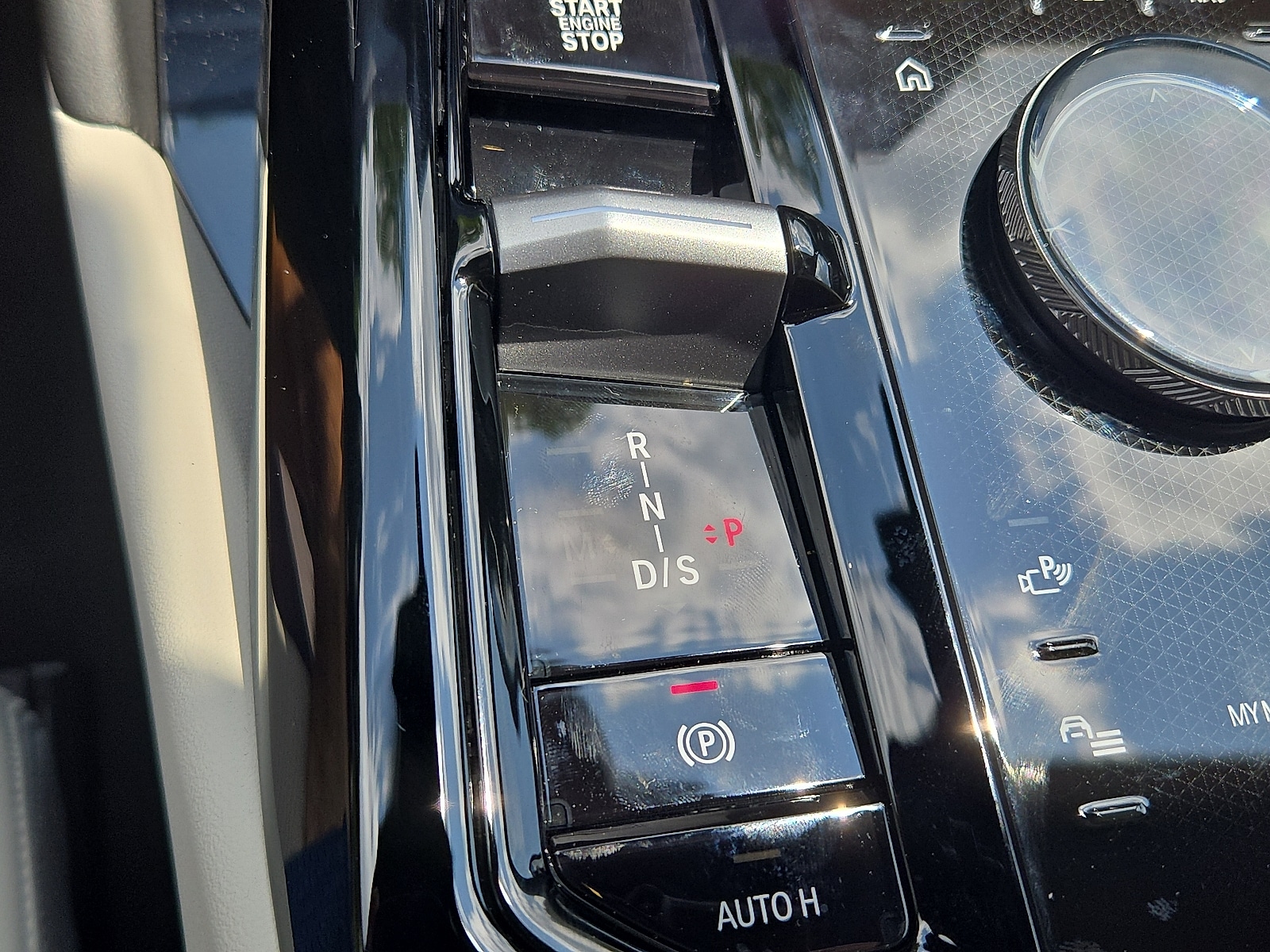 2026 BMW 5 Series 530i - Photo 7