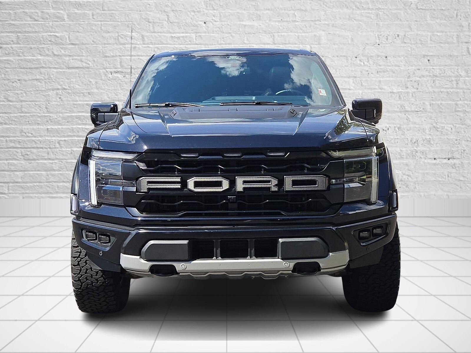 2024 Ford F-150 Raptor photo 2