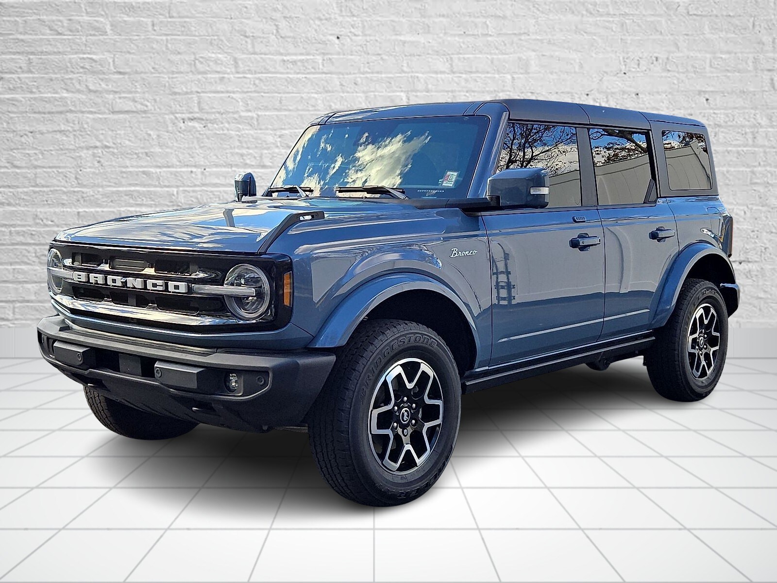 2023 Ford Bronco Base Big Bend Black Diamond Outer Banks photo 3