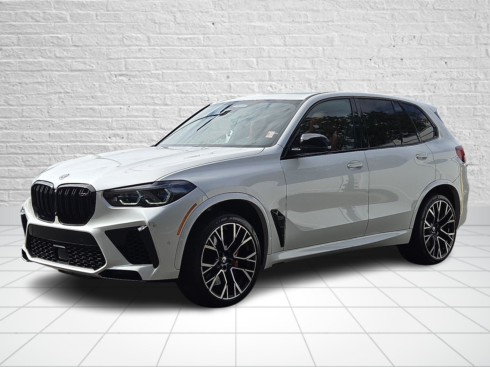 2023 Bmw X5 M photo 3
