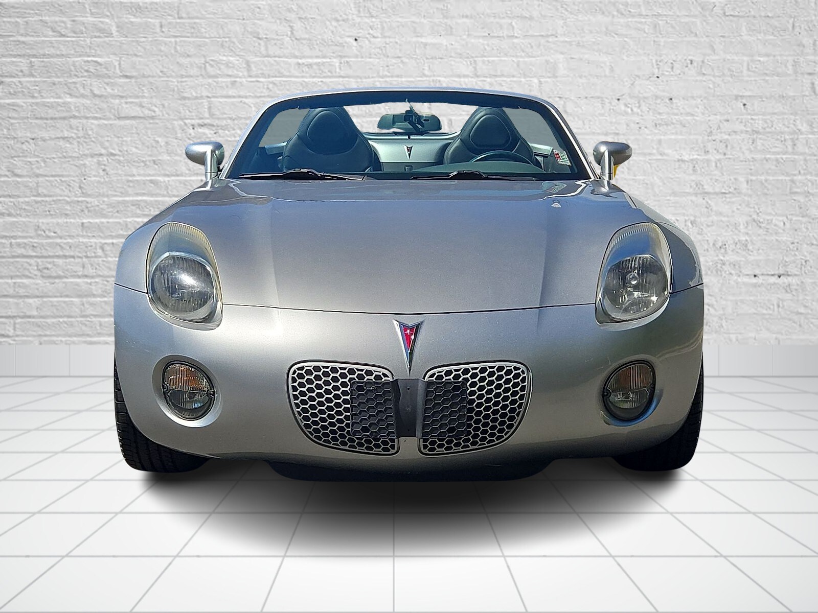 2007 Pontiac Solstice Base Convertible photo 2