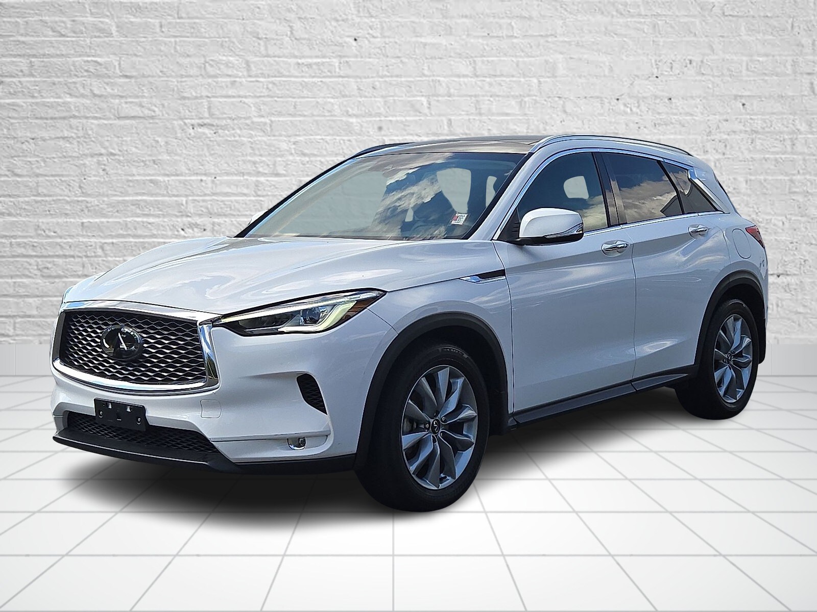 2021 Infiniti QX50 Luxe photo 3