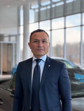 Staff member Vinny Ballesteros from 8e78f7a4c5a3