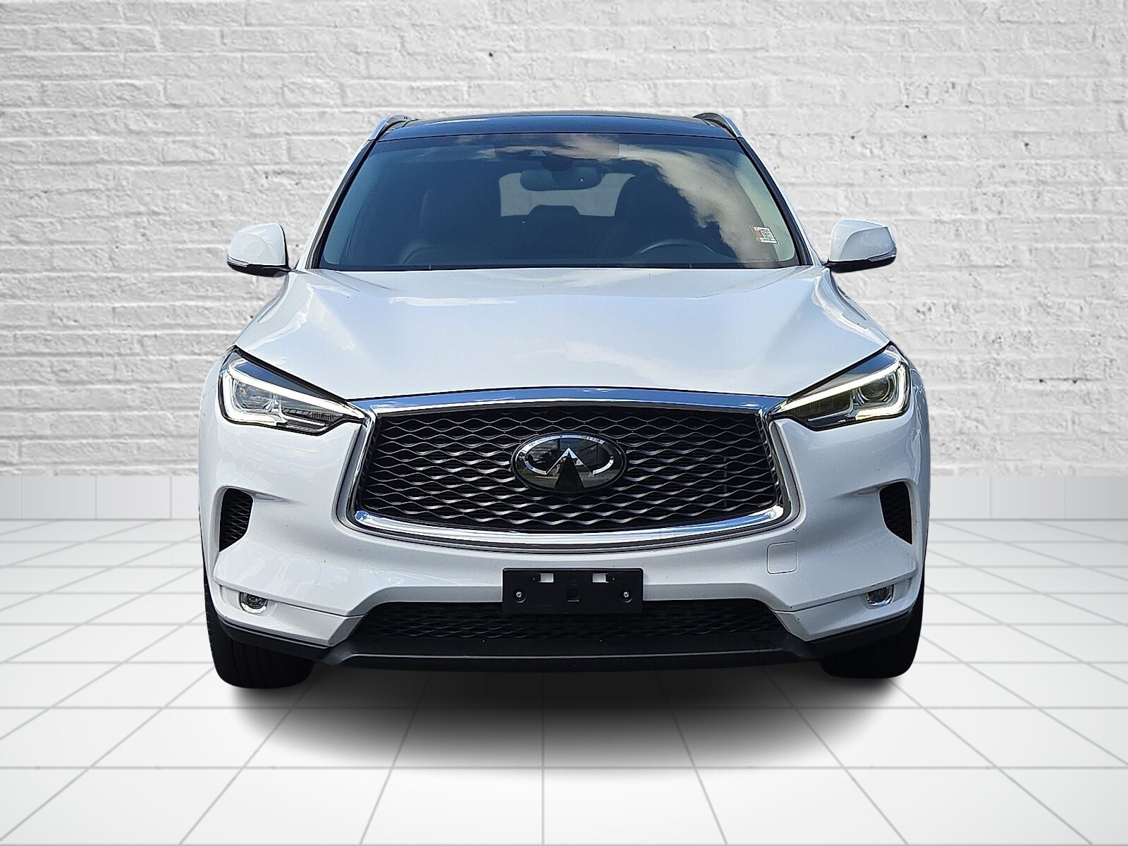 2021 Infiniti QX50 Luxe photo 2