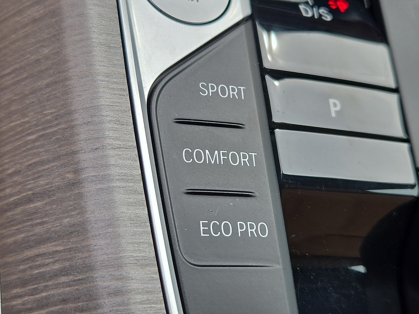 2025 BMW 3 Series 330i - Photo 25