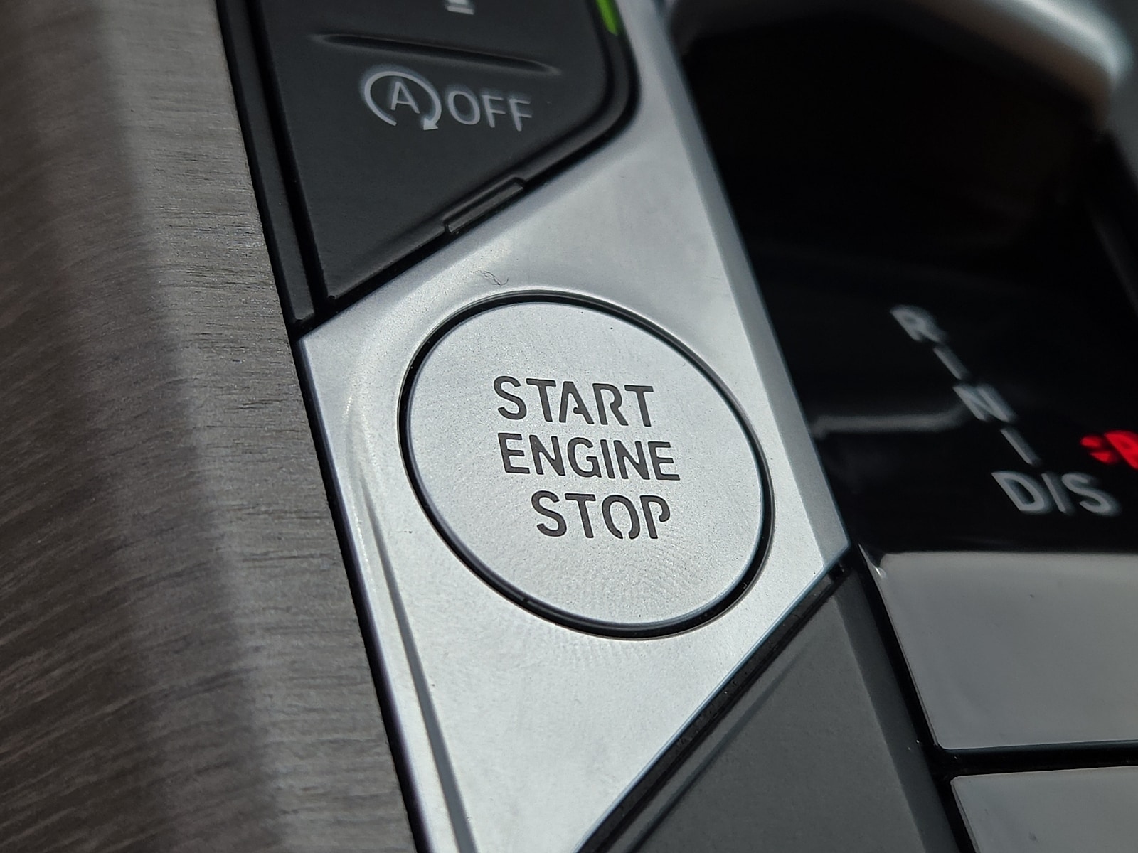 2025 BMW 3 Series 330i - Photo 24