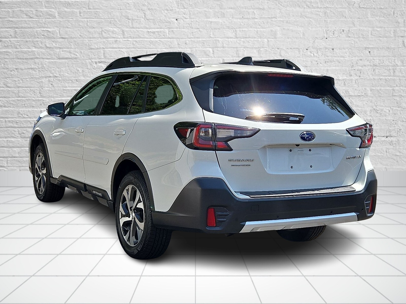 2020 Subaru Outback Limited photo 3