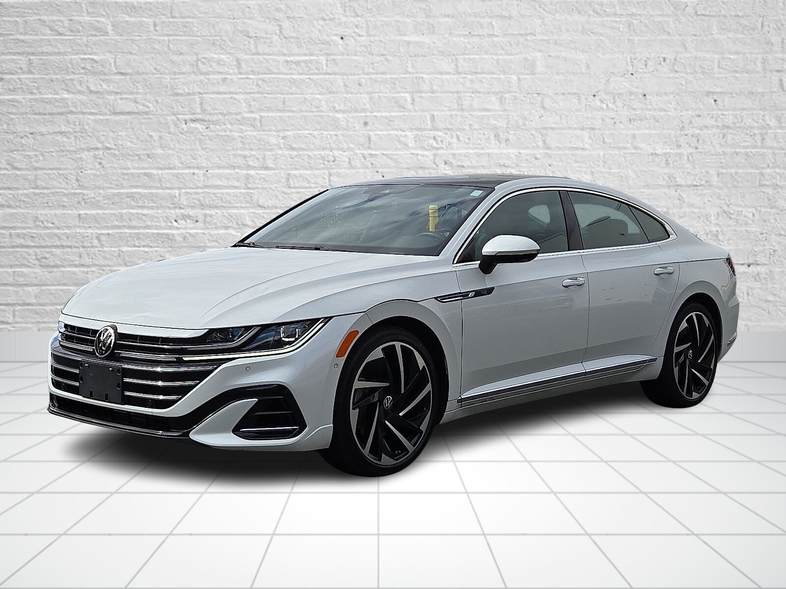 2023 Volkswagen Arteon SEL Premium R-Line photo 3