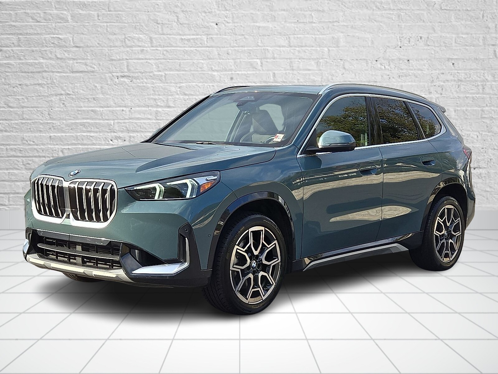 2025 Bmw X1 XDrive28i photo 2