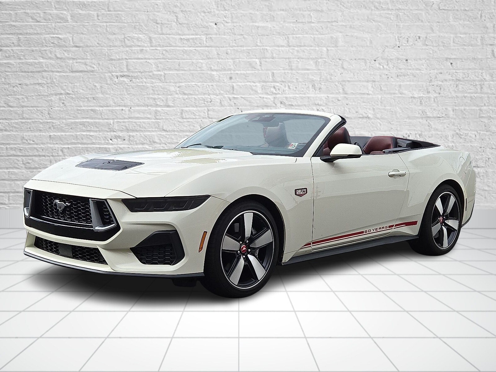 2025 Ford Mustang GT Premium Convertible photo 3