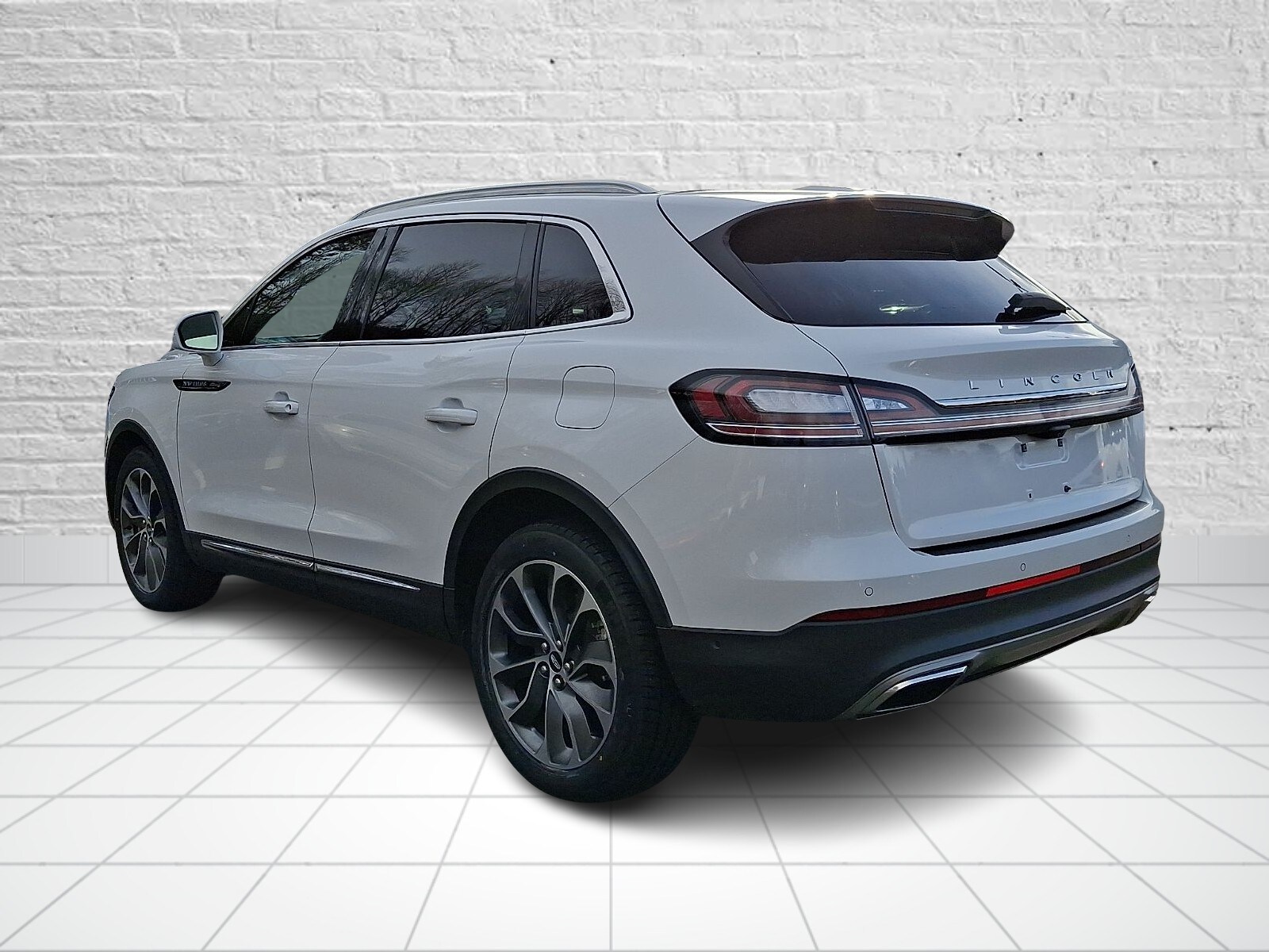 2023 Lincoln Nautilus Reserve photo 4