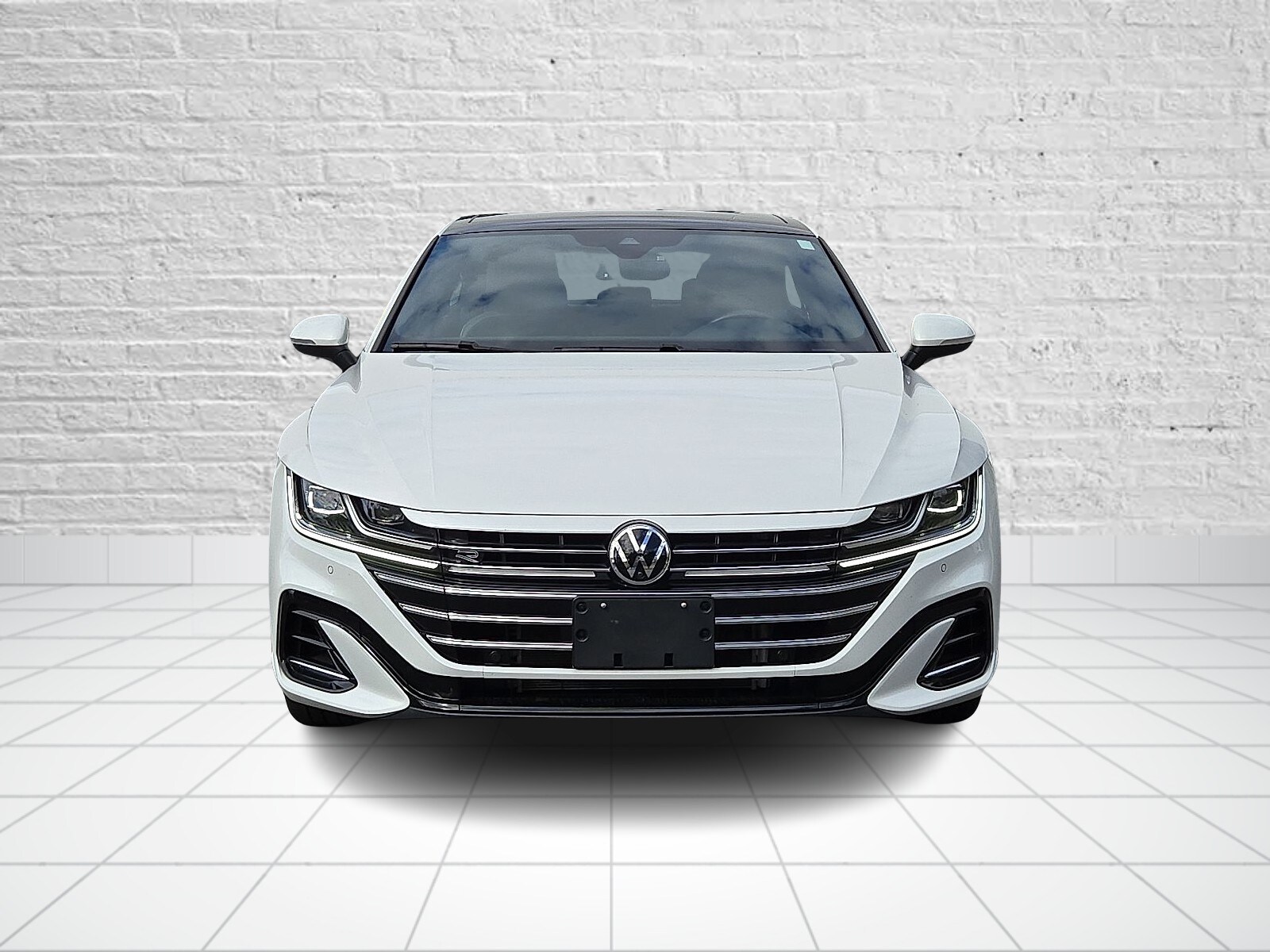 2023 Volkswagen Arteon SEL Premium R-Line photo 2