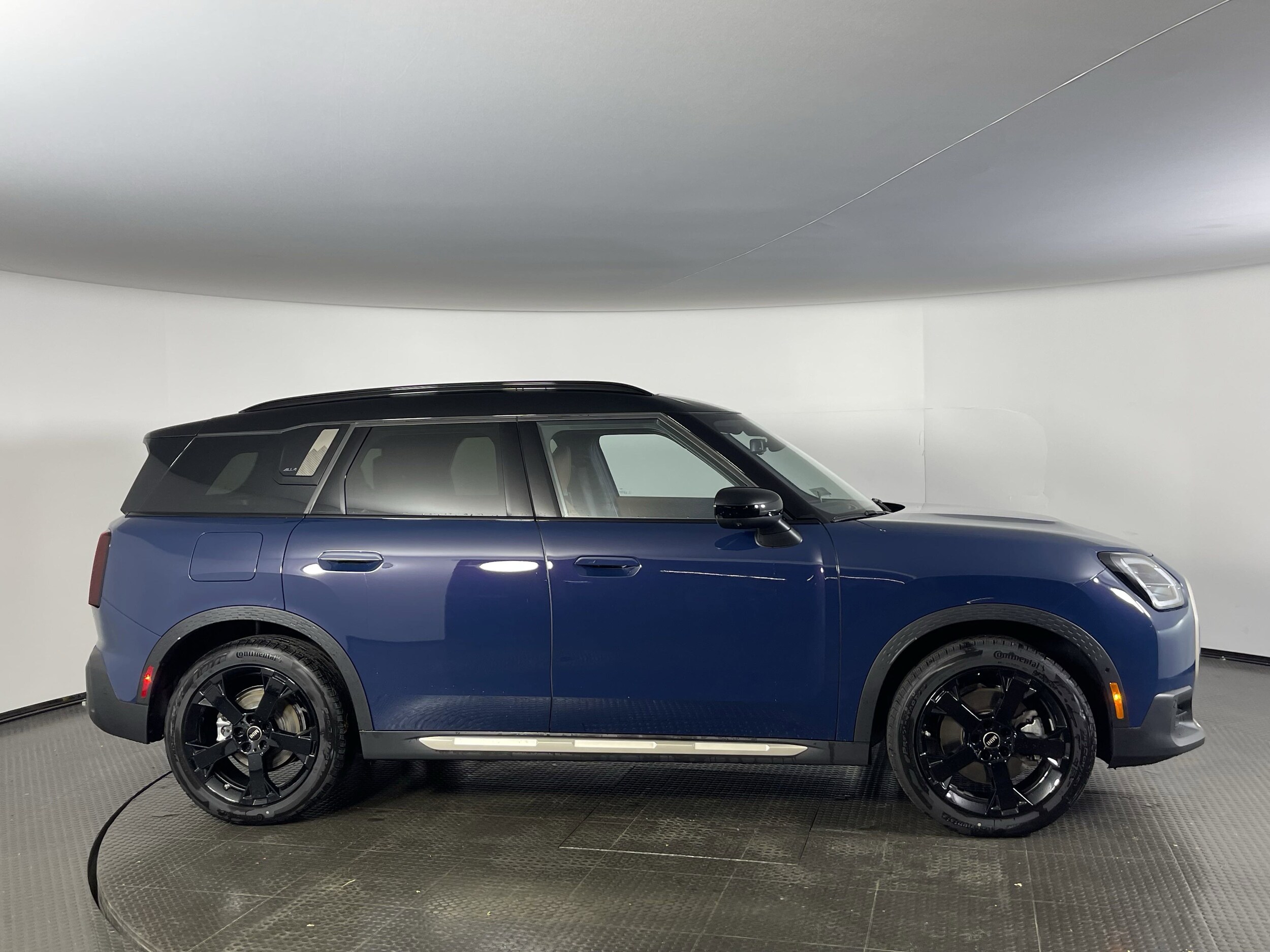 2025 Mini Cooper S ALL4 photo 4