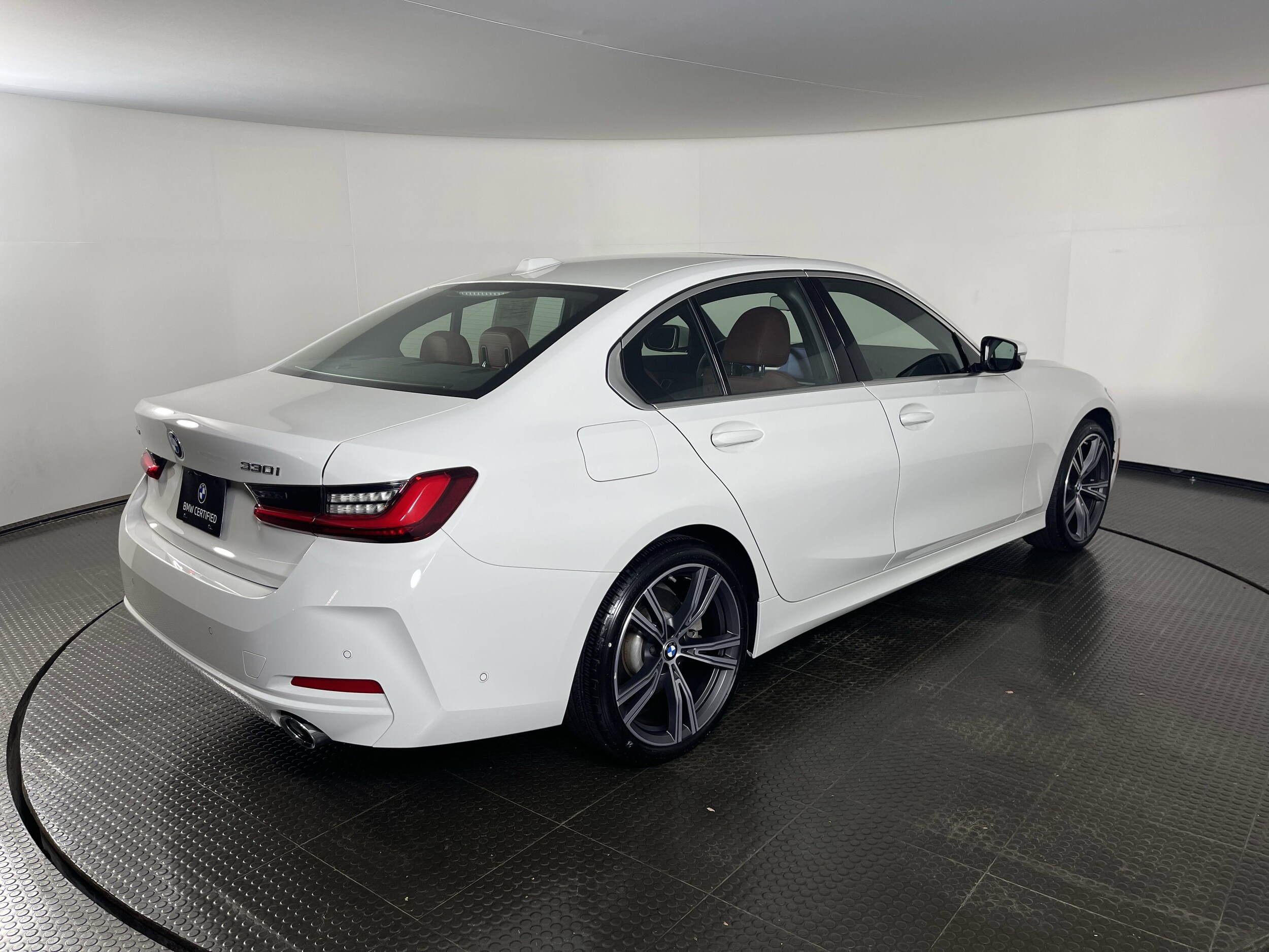 2024 Bmw 330i photo 3