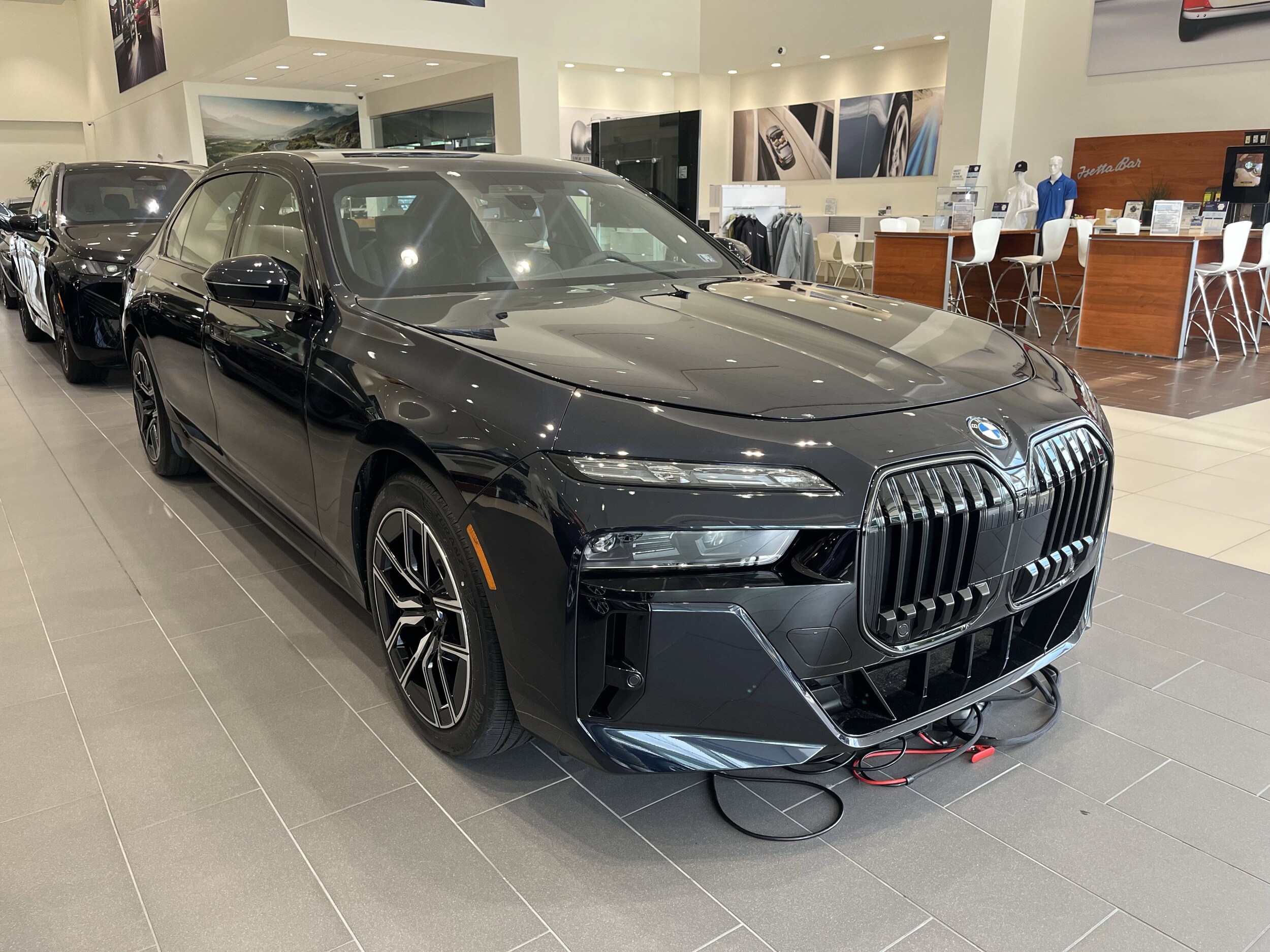 2025 Bmw i7 xDrive60 photo 2