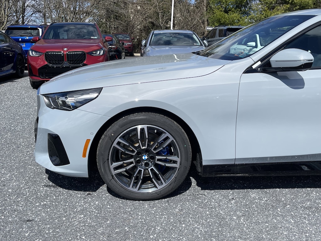 New 2026 BMW 530i xDrive Sedan