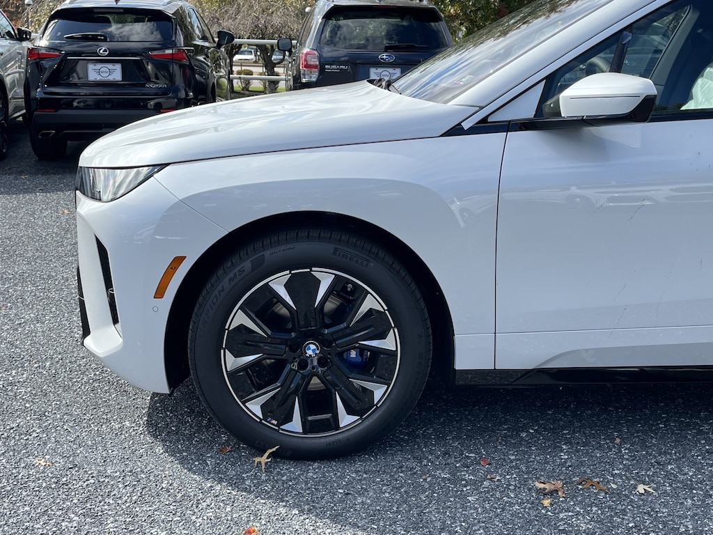 New 2026 BMW iX xDrive60 SUV