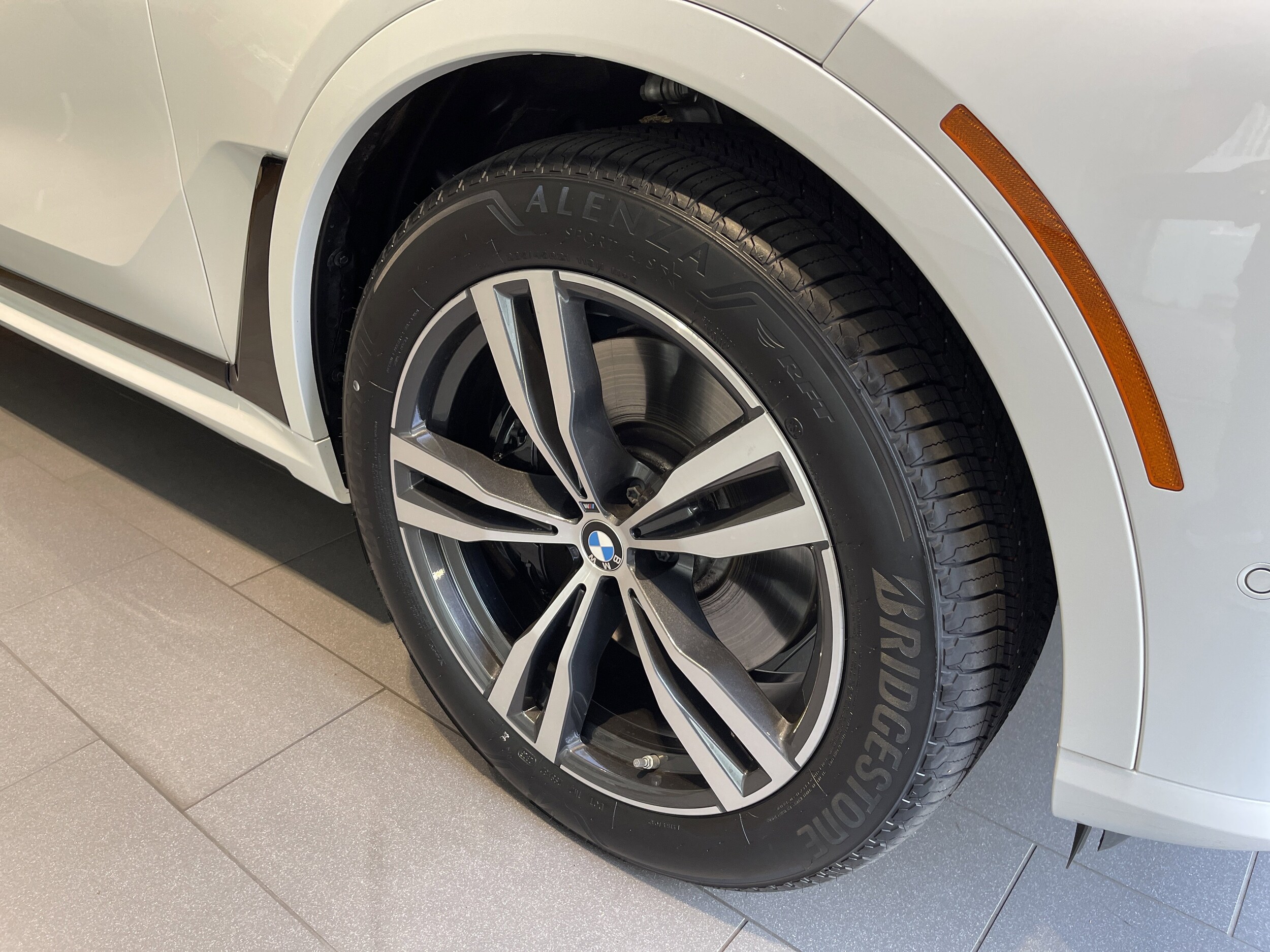 2025 Bmw X7 M60i photo 4