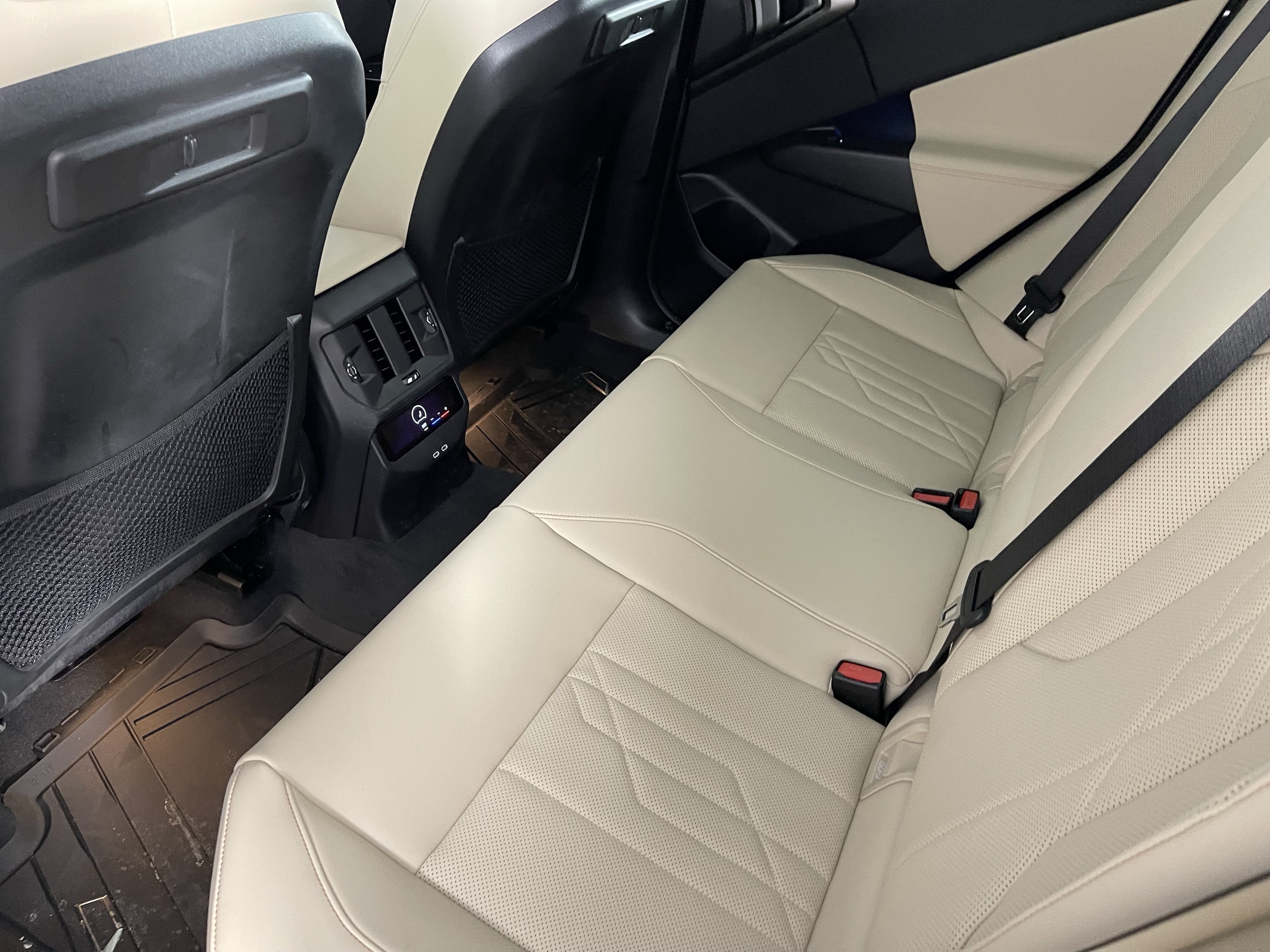 2026 BMW X3 30 - Photo 17