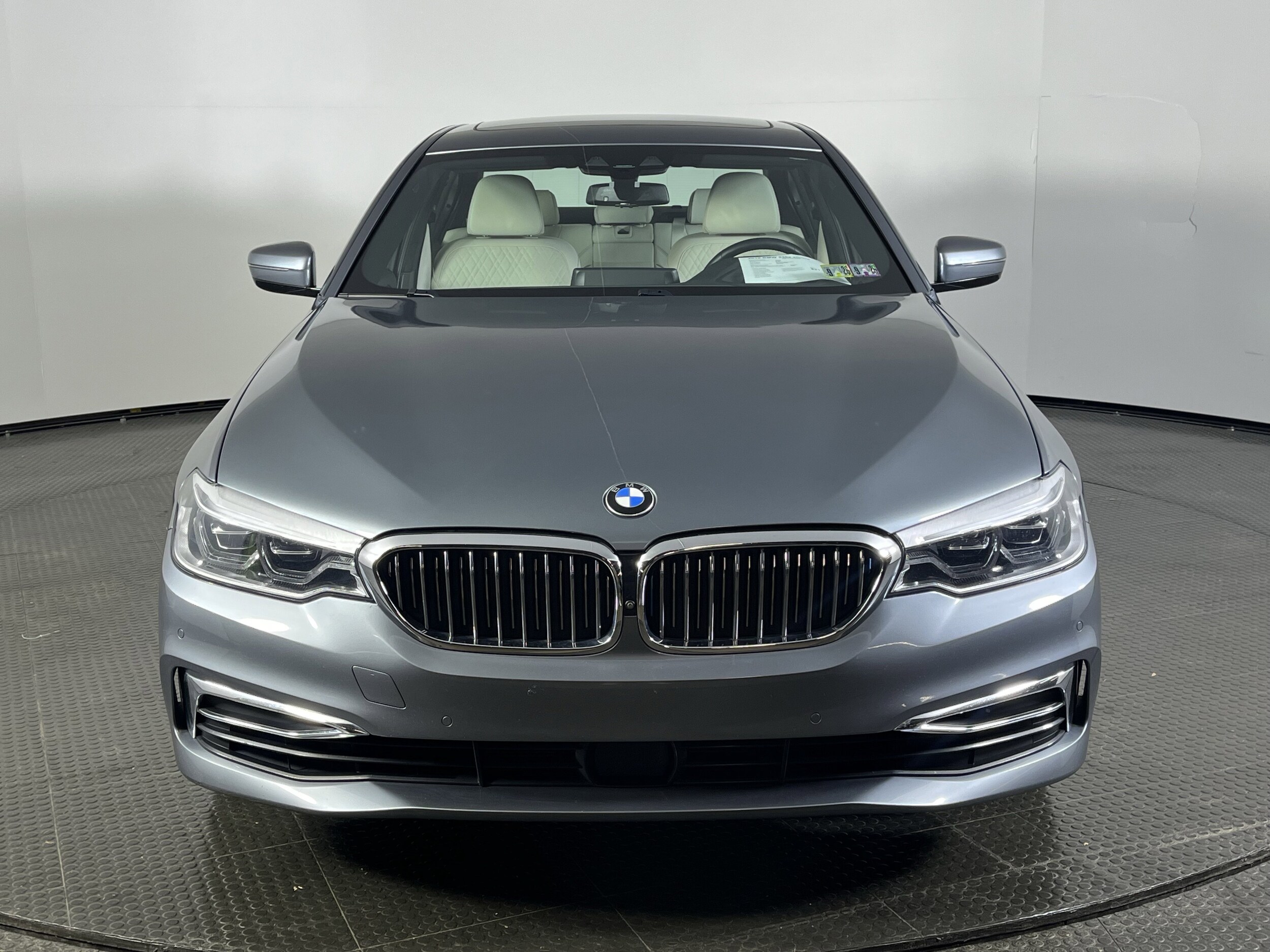 2019 Bmw 530e xDrive Sedan photo 3