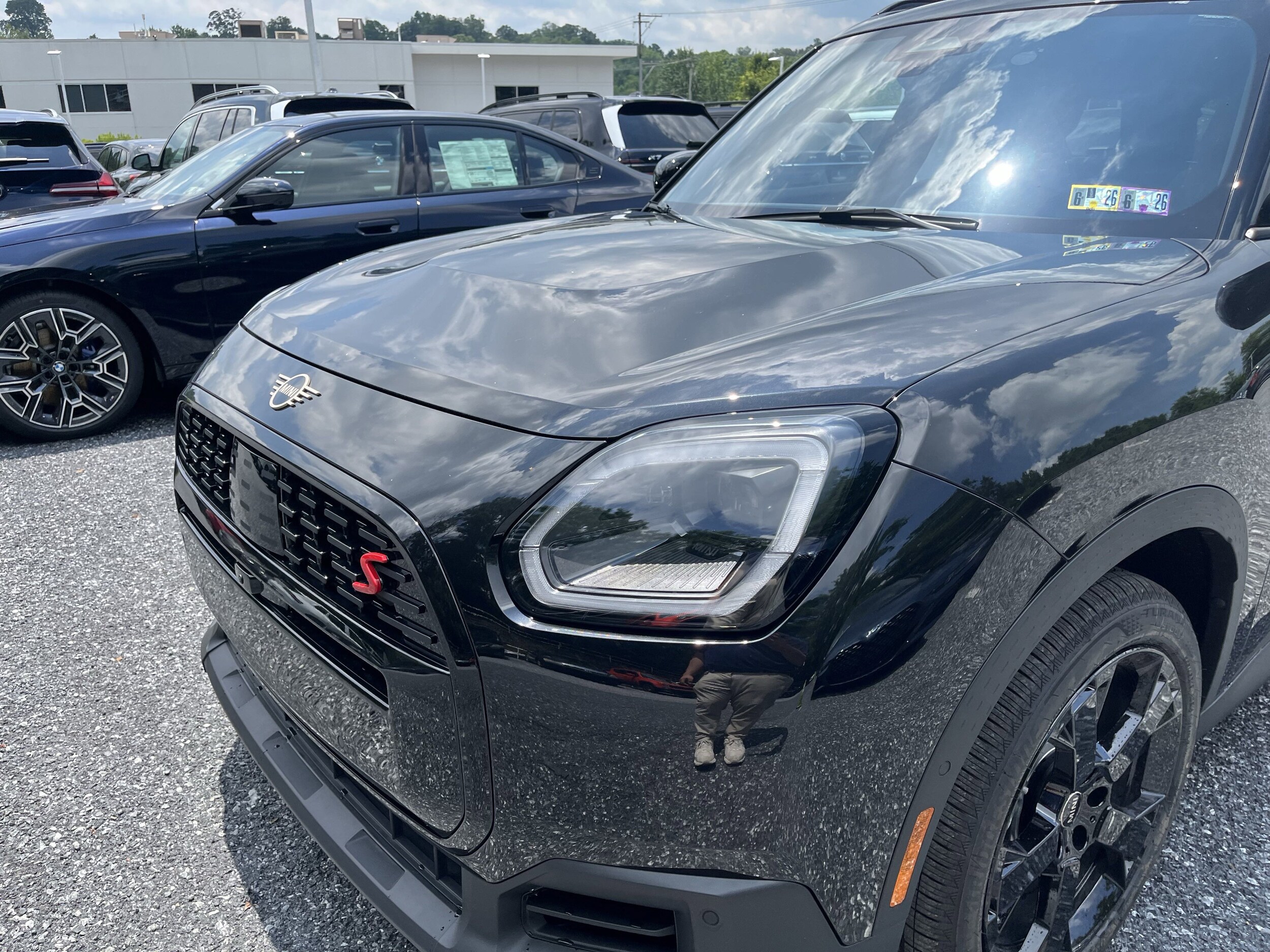 2025 Mini Cooper S ALL4 Iconic photo 2