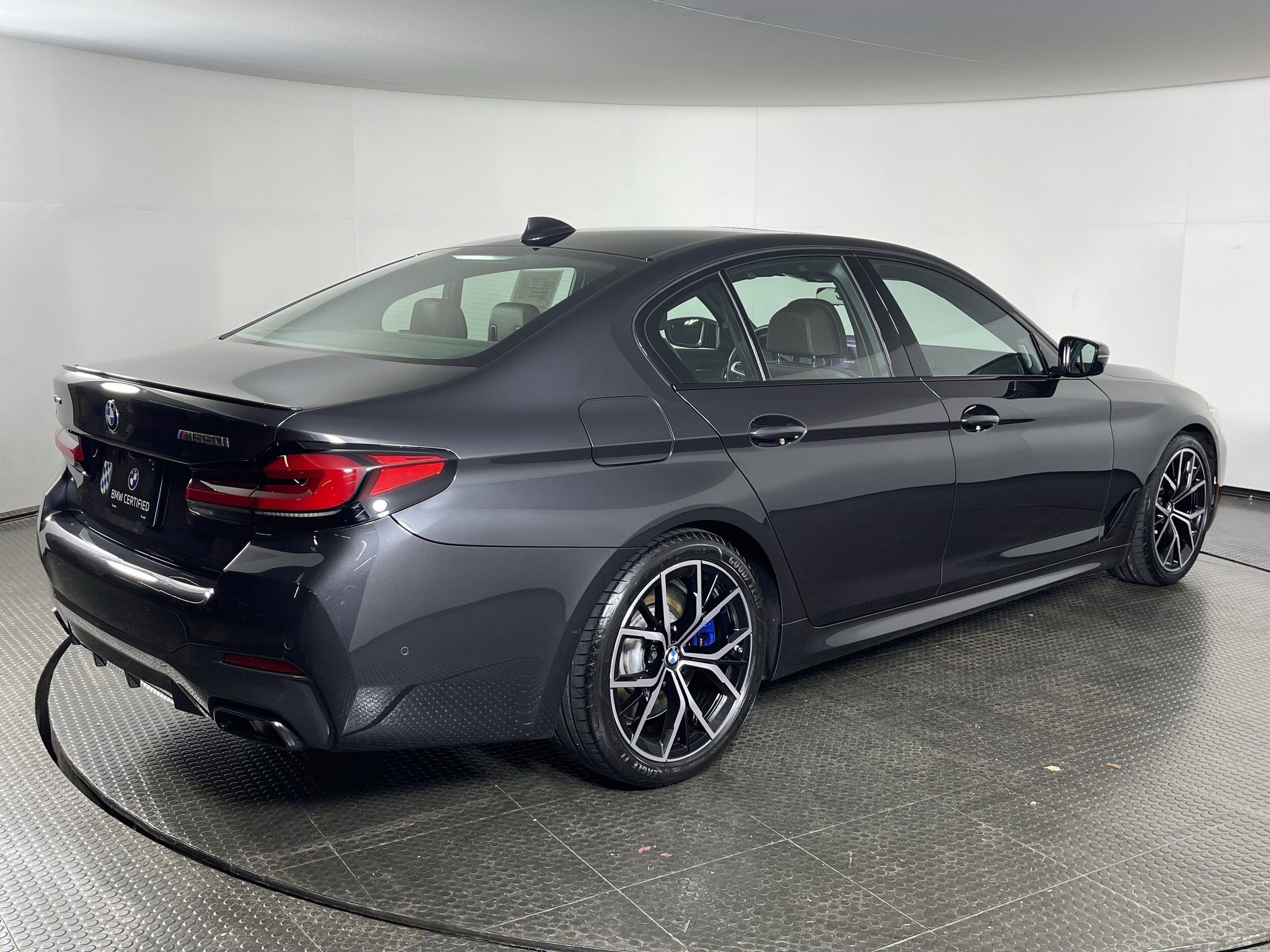 2022 Bmw M550i xDrive photo 4