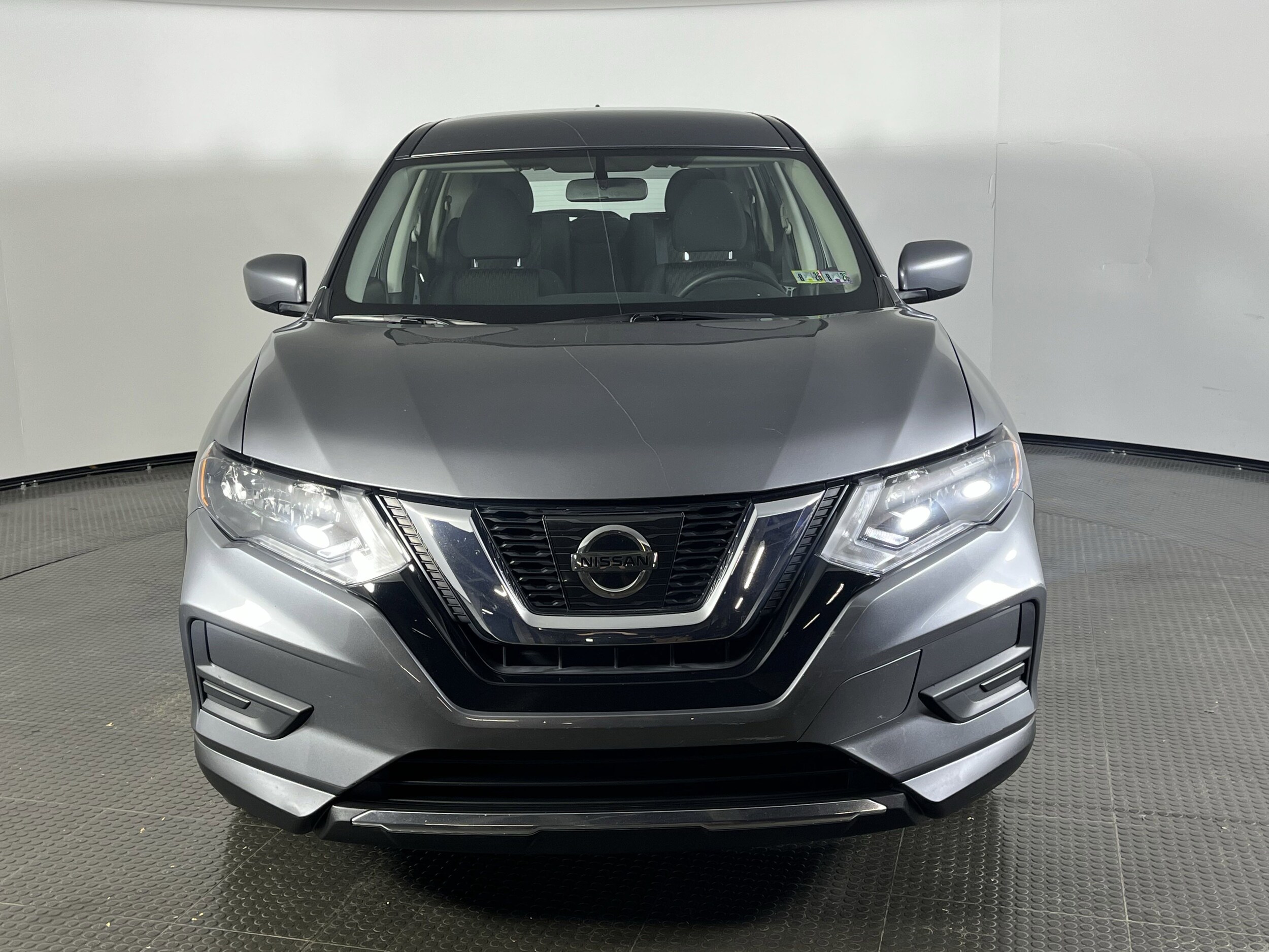 2017 Nissan Rogue AWD S photo 3
