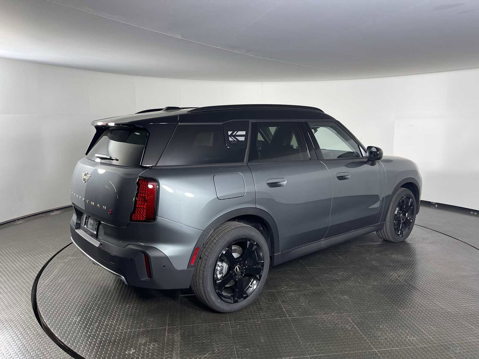 2025 Mini Cooper S ALL4 photo 4