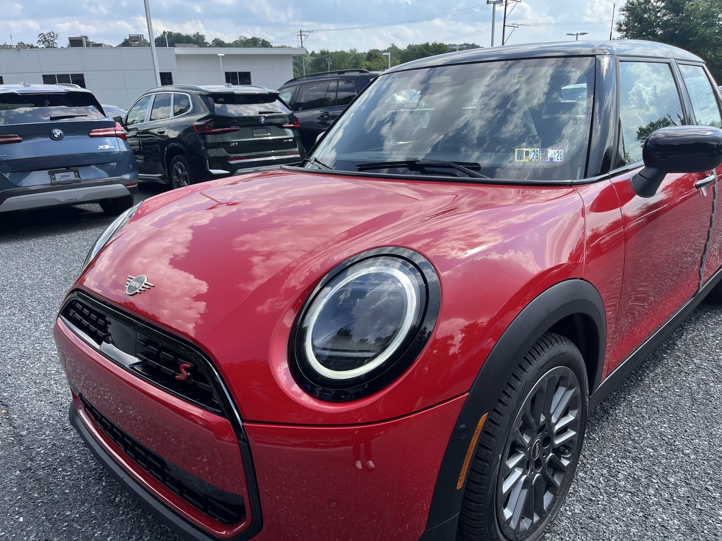 2025 Mini Cooper 2 Door Hardtop Signature photo 2