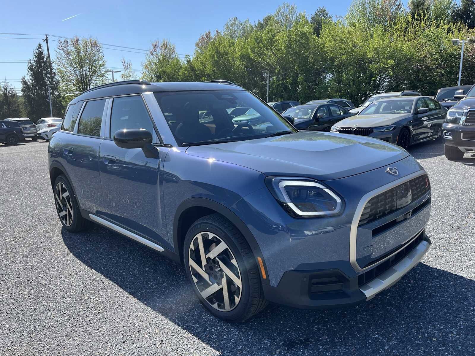2025 Mini Cooper S ALL4 photo 3