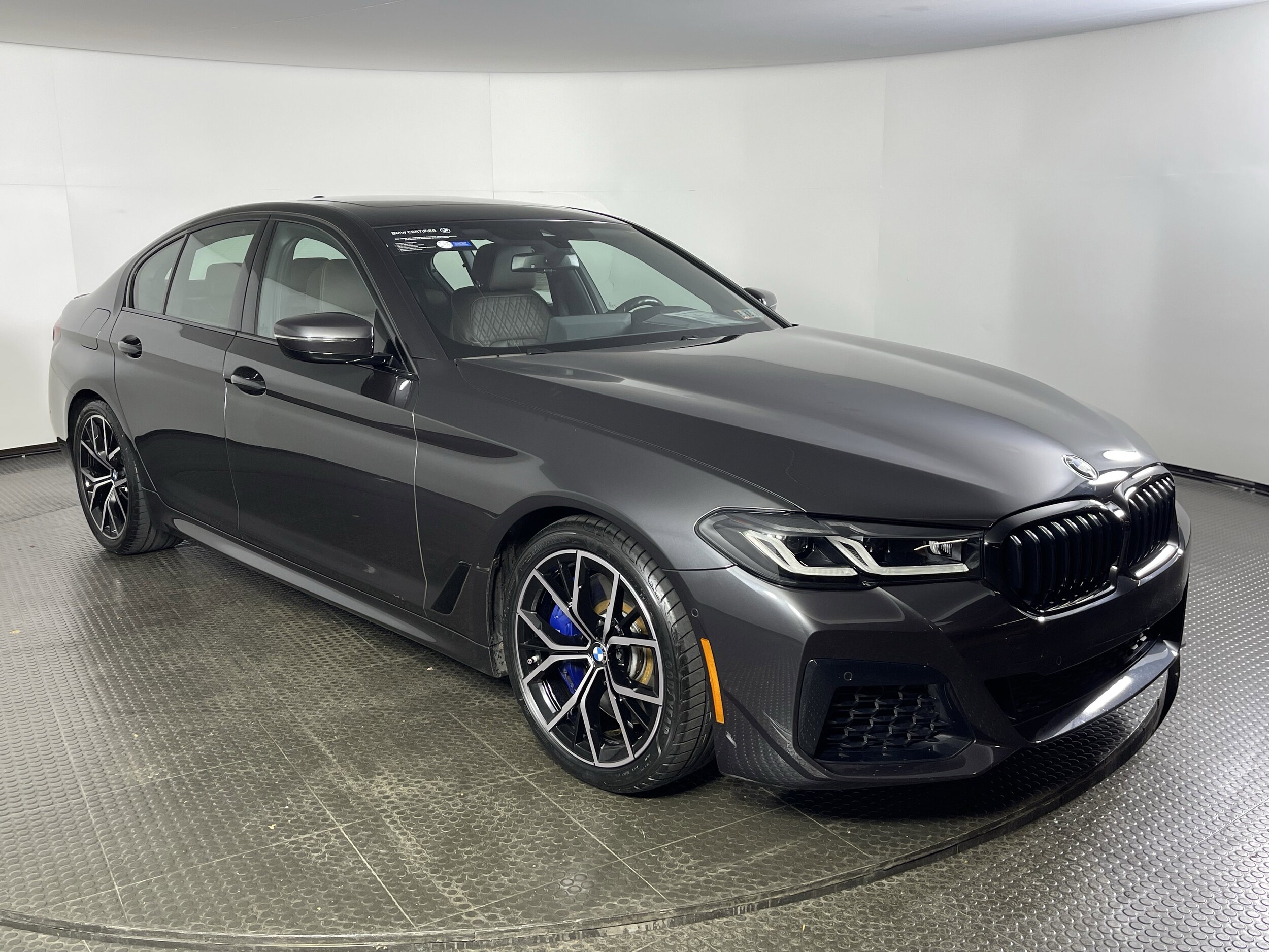 2022 Bmw M550i xDrive photo 3