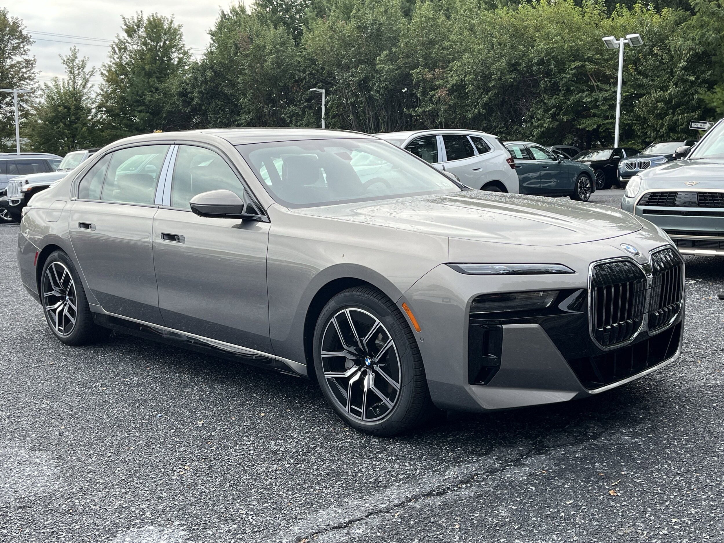 2026 Bmw 740i xDrive Sedan photo 3